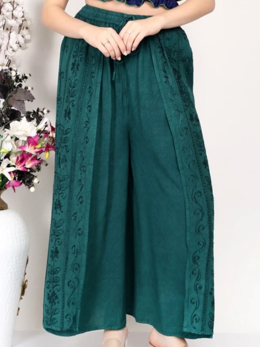 00014. Embroidered Wide-Leg Pants in Light Gray NEW - Picture 5 of 6
